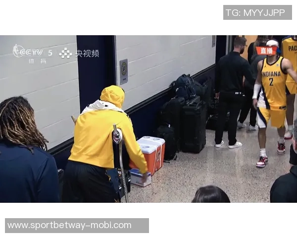 华子提前离场沮丧落后29分球员通道内情引发热议